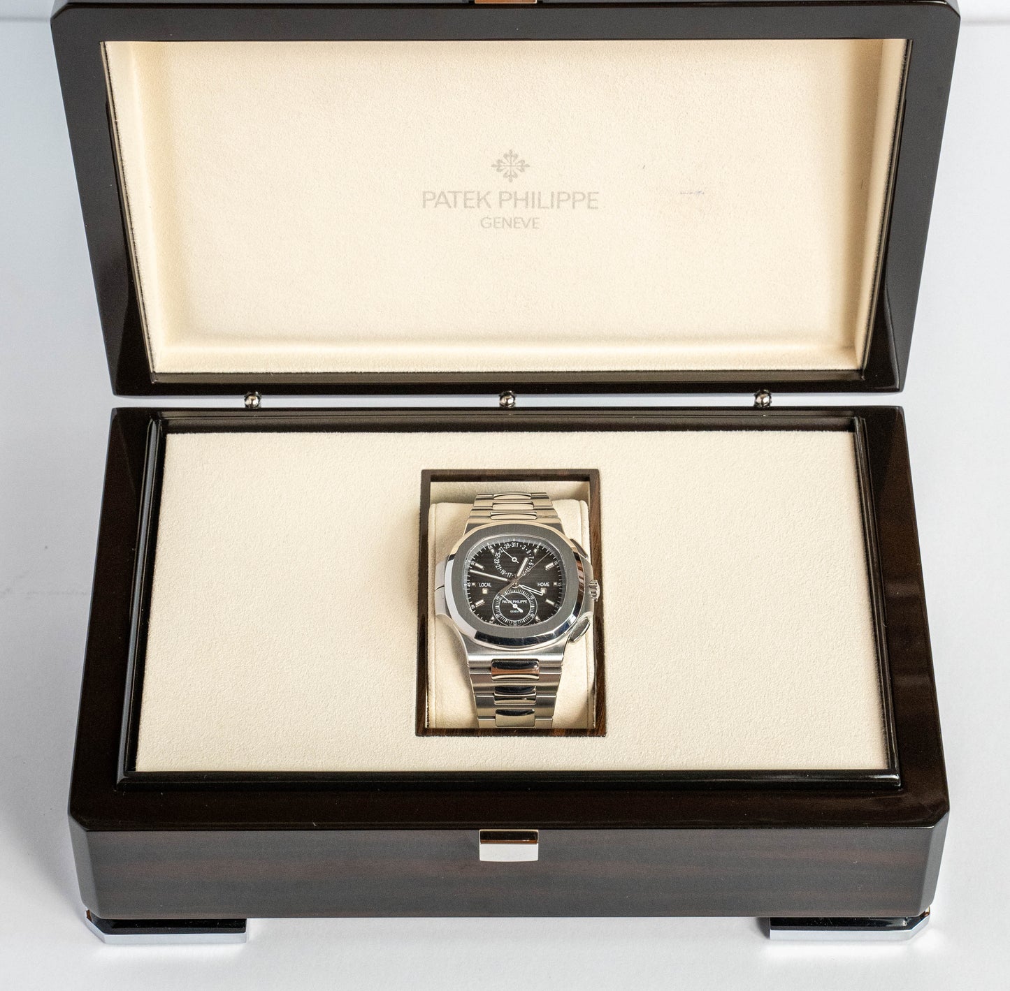 Patek Philippe Nautilus 5990/1A 2017