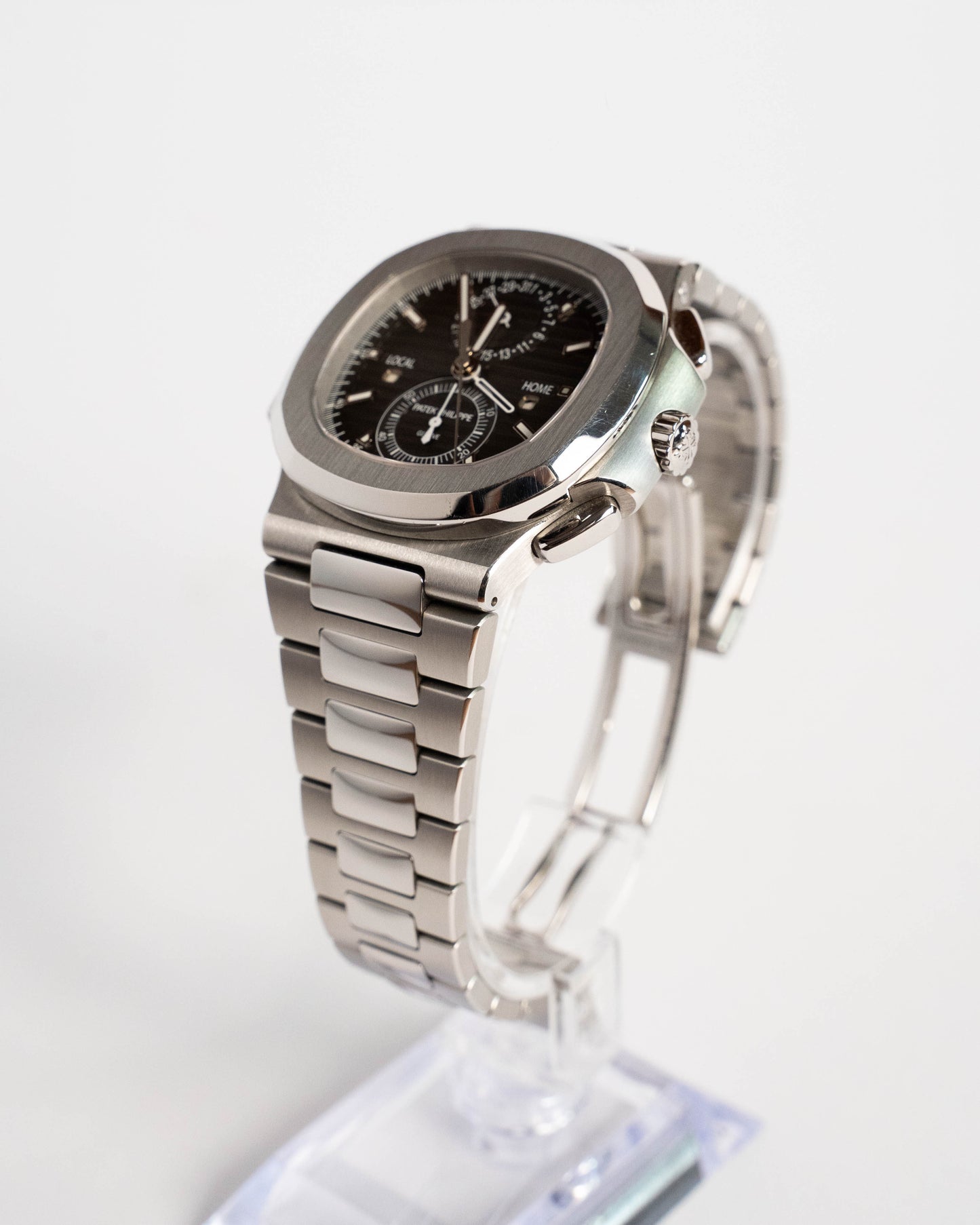 Patek Philippe Nautilus 5990/1A 2017