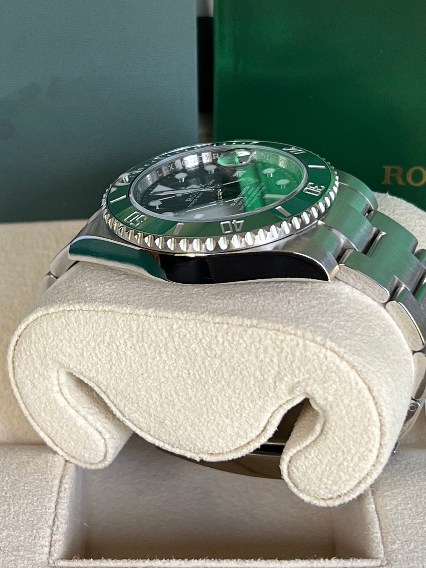 Rolex Submariner Date Hulk 116610LV  2017